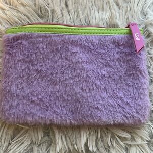 Ipsy makeup bag